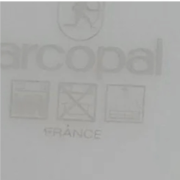 Milk glass plates Arcopal France set of 6 like New - Picture 4 of 5